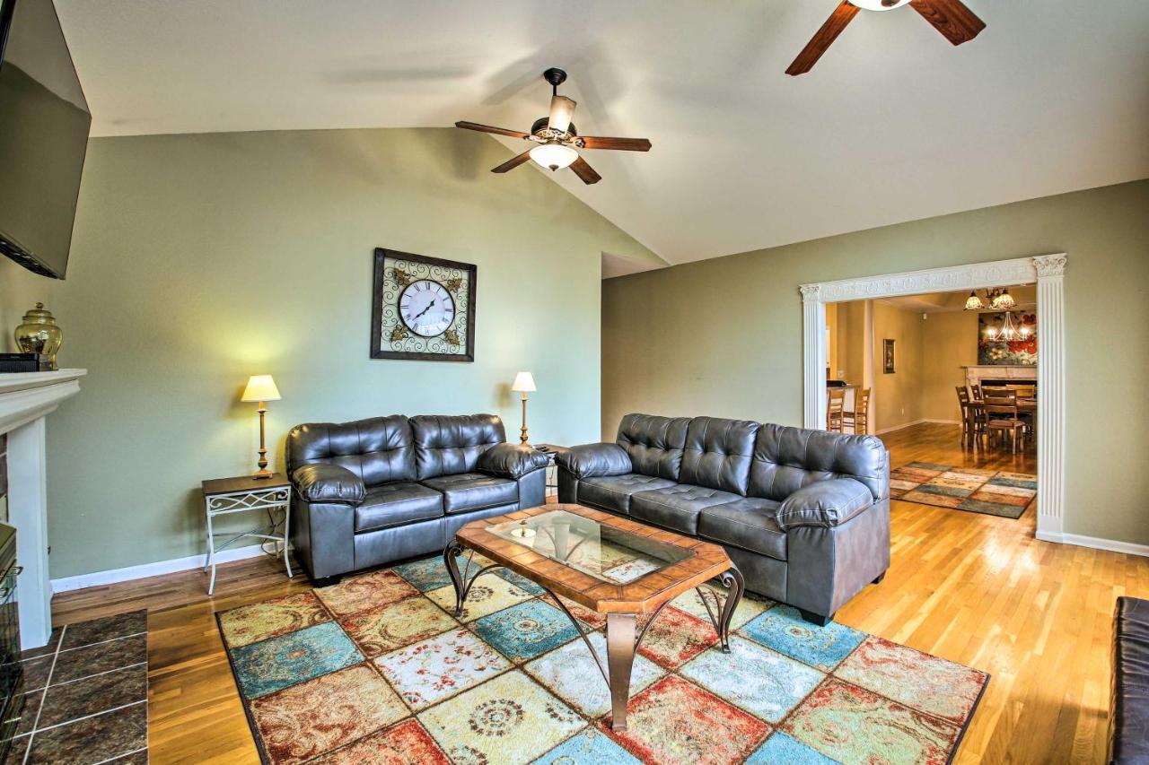 Lakefront Home With 2-Tier Deck And Boat Parking! Hot Springs Kültér fotó